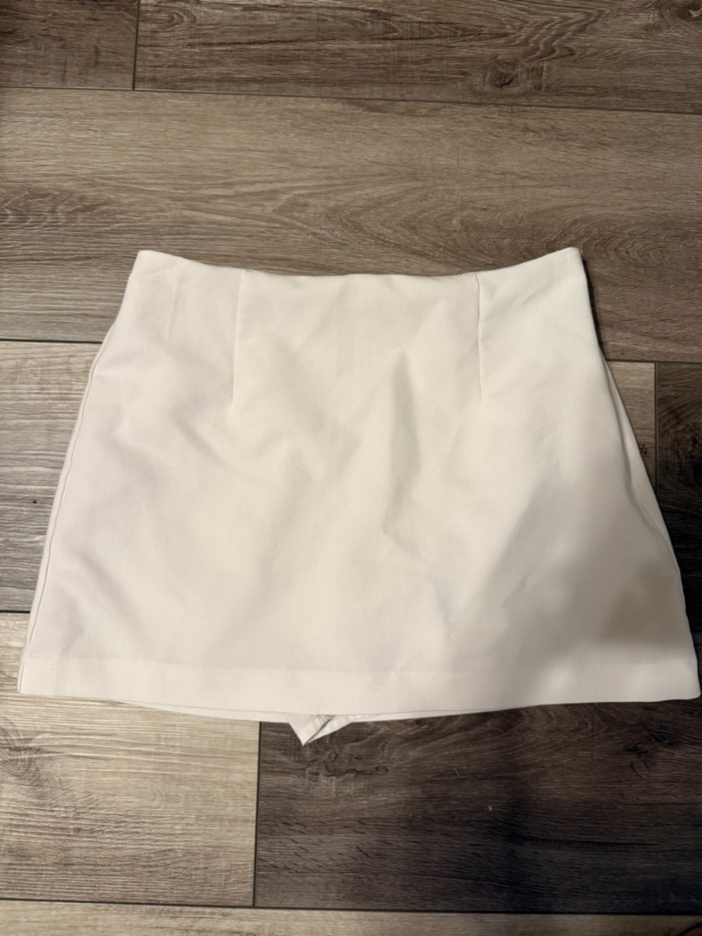 Abercrombie & Fitch White Women’s Skort